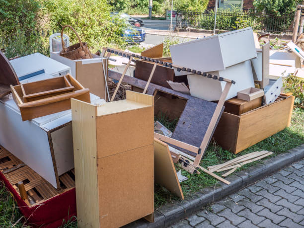 Best Yard Waste Removal  in Clanton, AL