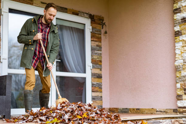 Best Yard Waste Removal  in Clanton, AL