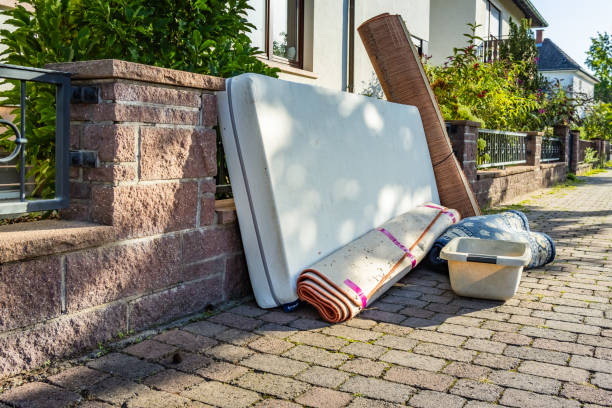 Best Mattress Removal Service  in Clanton, AL